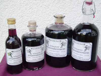 Schwarzer Johannisbeerwein